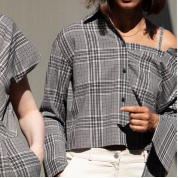 NWOT Oak + Fort button down, cropped length, off shoulder design. Med. Playful. - Picture 2 of 11